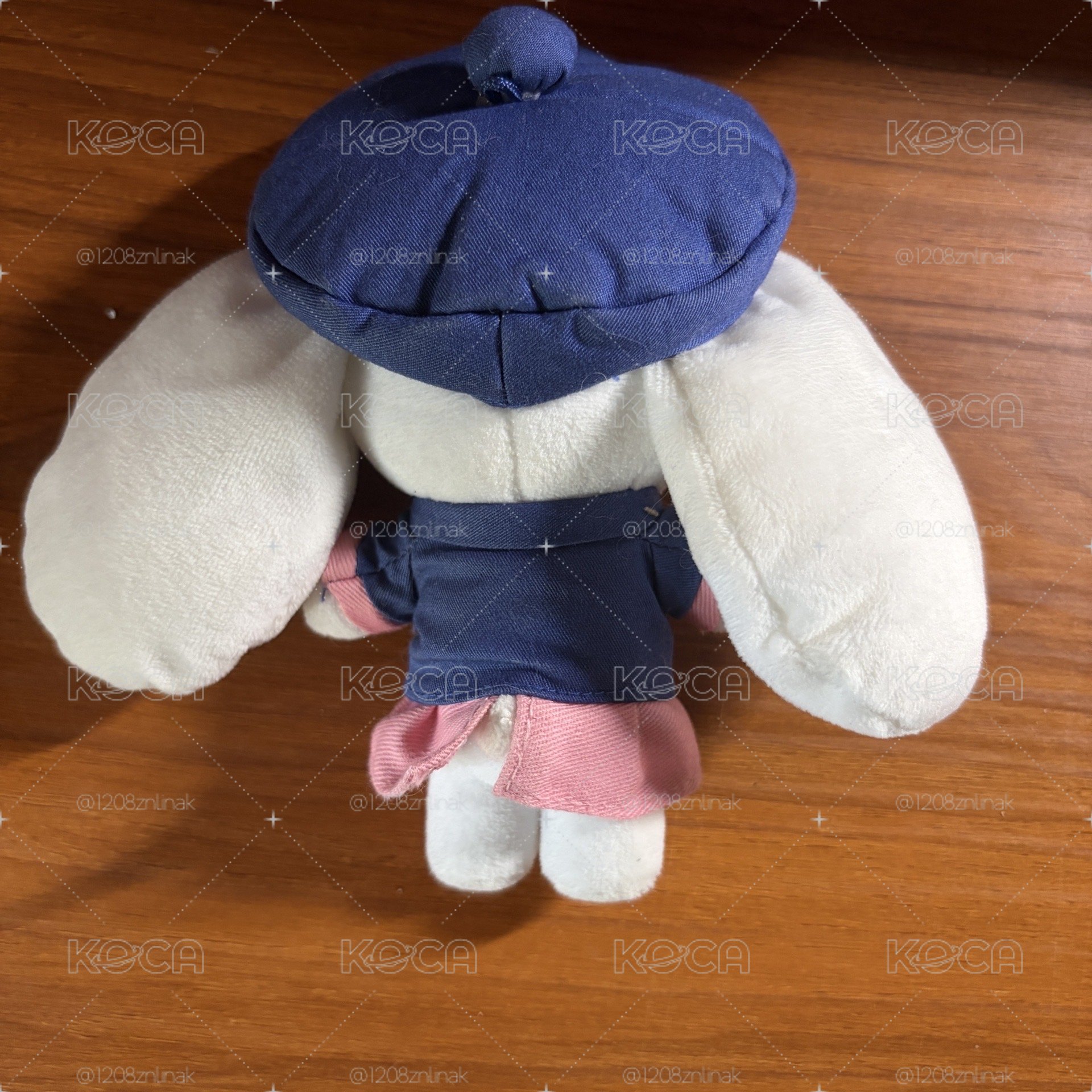 拆擺校服員