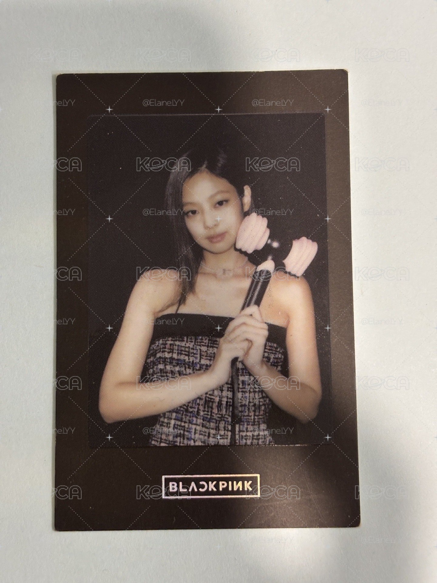 JISOO.   JENNIE.  
