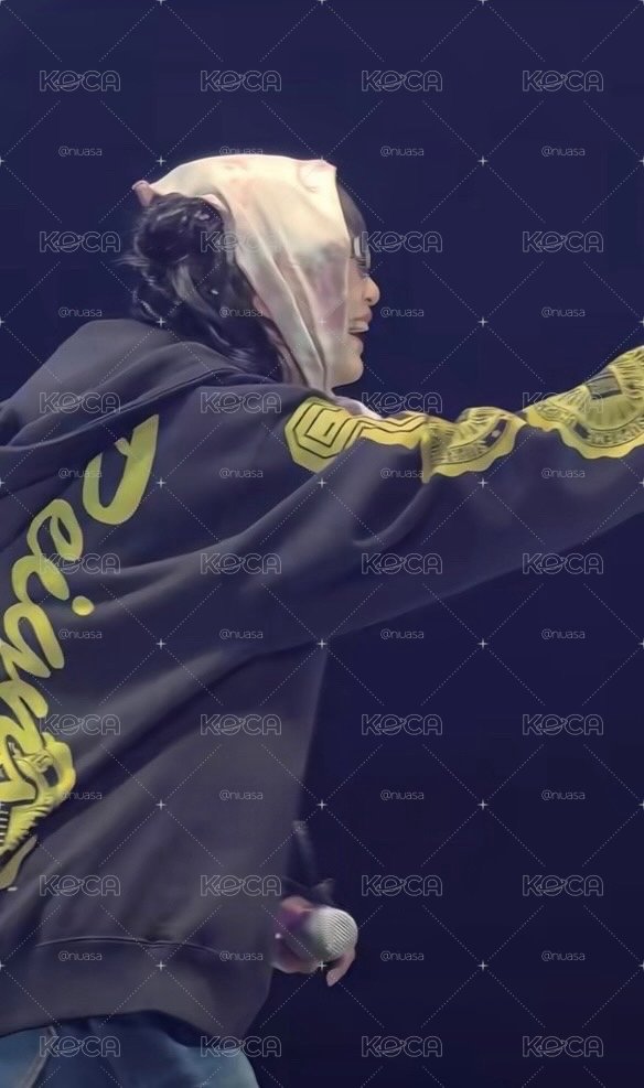 雅賢同款Supreme外套