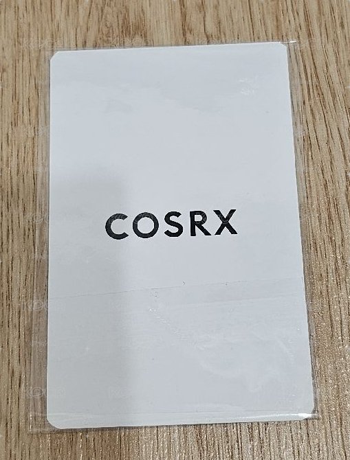 COSRX 與韓國歌手 全昭彌 (Somi) 的聯名限定小卡