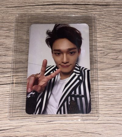 LOVE ME RIGHT CHEN