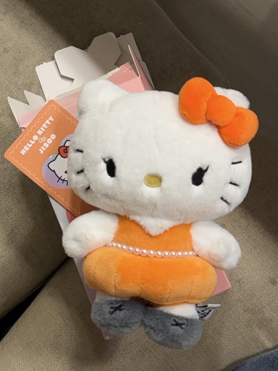 jisoo kitty快閃盲盒吊飾