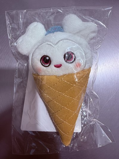 金多賢Davely冰淇淋娃
