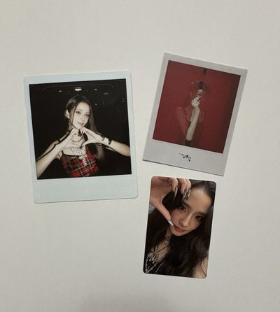 Jisoo solo 專輯拍立得&小卡