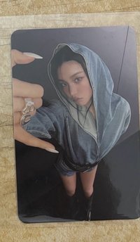 右邊ㄧ張
