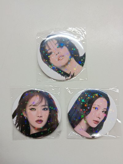 i-dle seven徽章