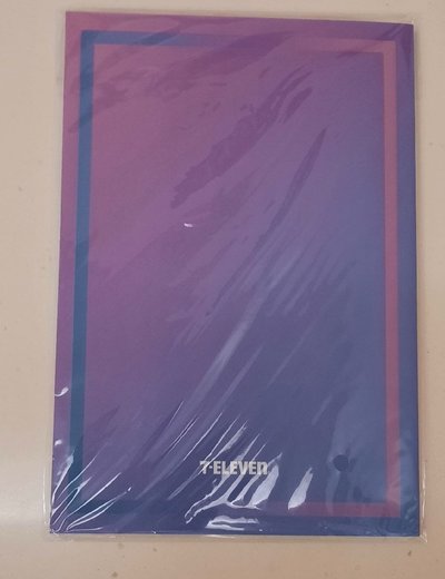 周子瑜比記本（無小卡）
