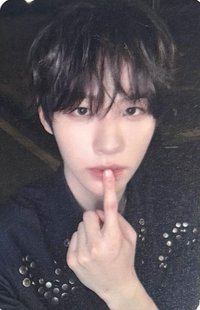 𝗢𝗩𝗘𝗥𝗘𝗫𝗣𝗢𝗦𝗘𝗗 hello82 1.0 線上 簽售卡 
