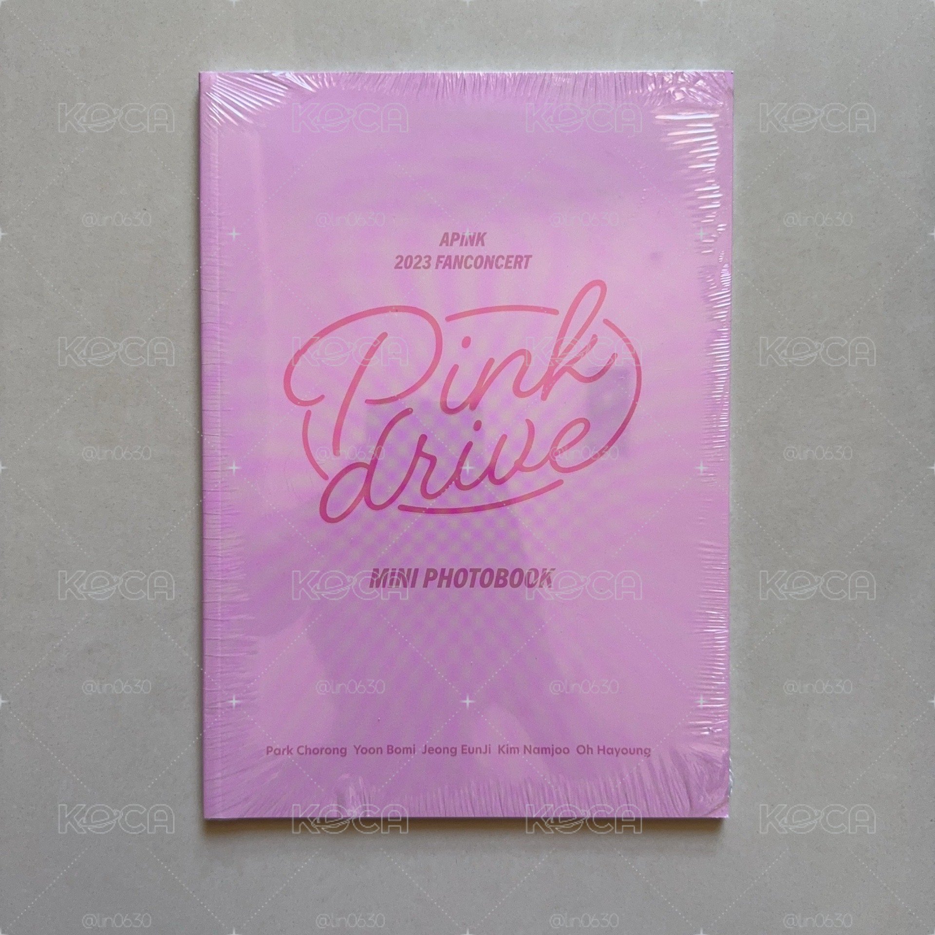 全新未拆 APINK pink drive 寫真書