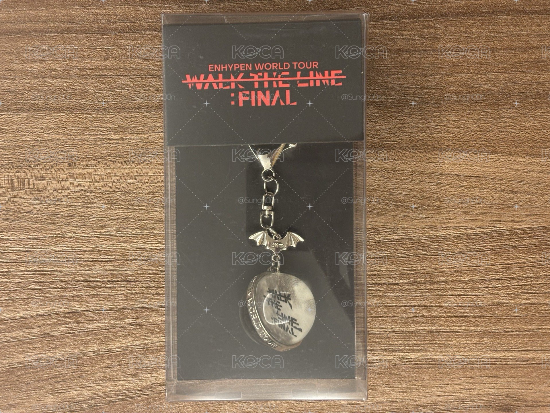 WALK THE LINE FINAL GLOW IN THE DARK KEYRING