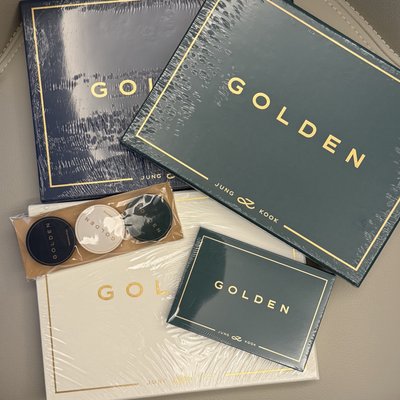 Jung Kook (BTS) Solo Album [GOLDEN] 專輯 特典手機支架 專輯小卡