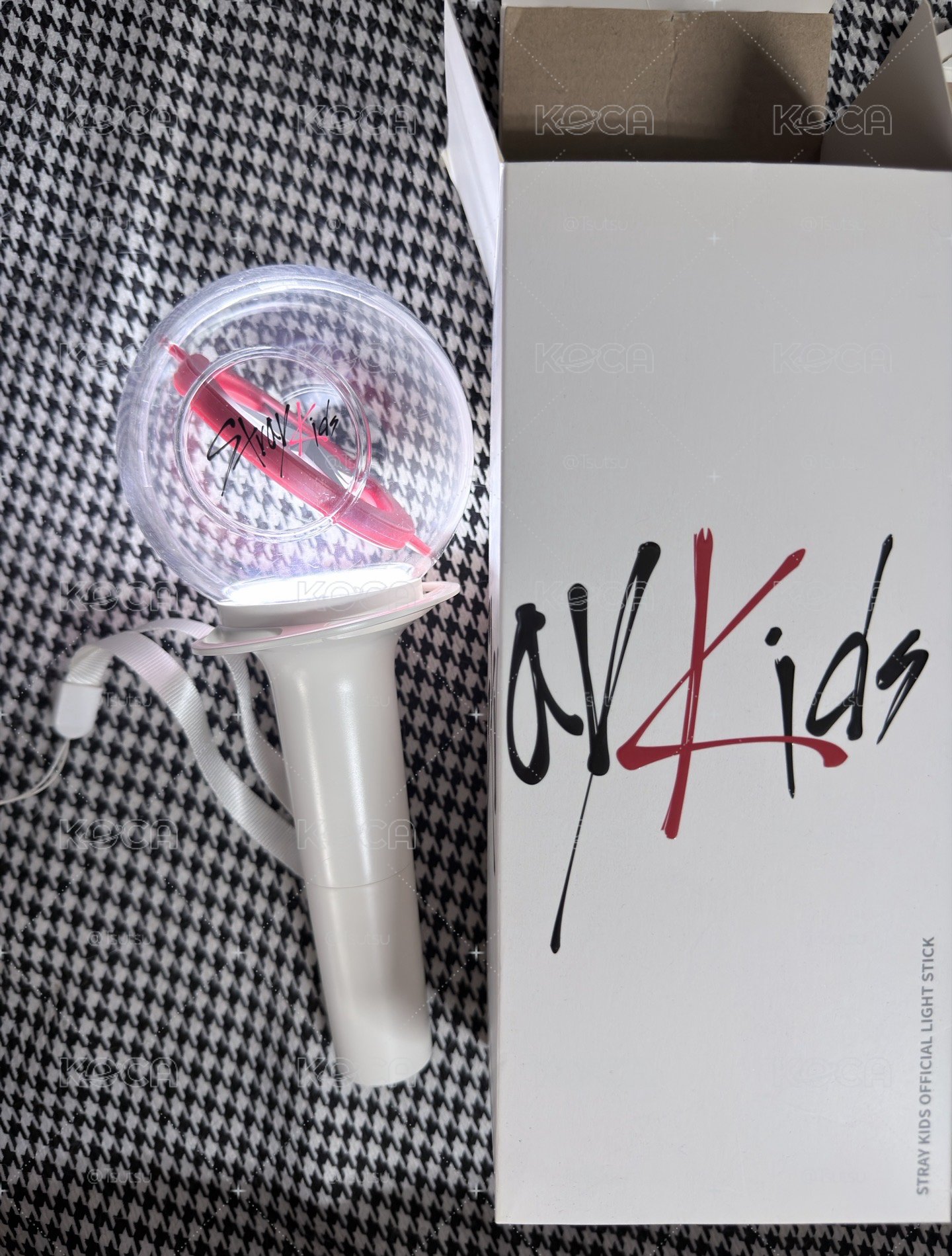 (現貨 紙箱寄出 可當日寄出）straykids skz 一代手燈