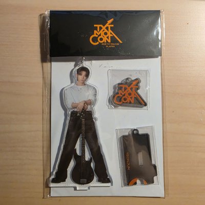 然竣 moa con 立牌