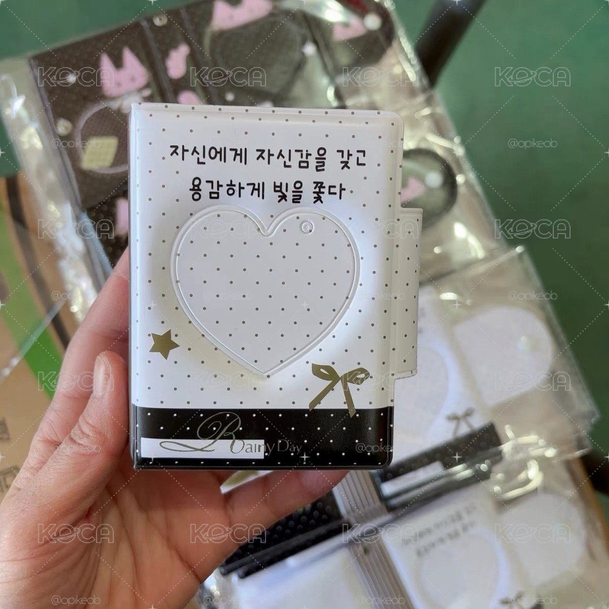 白色波點卡冊