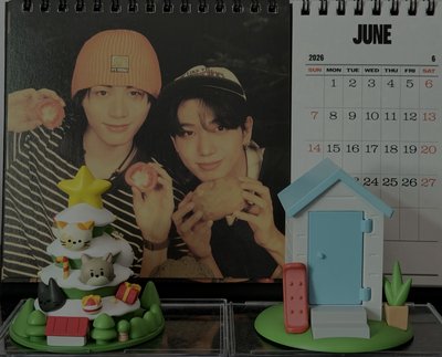 🏠🚪小房子🏡與聖誕樹🎄