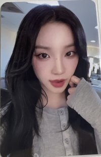 星光琦扶臉