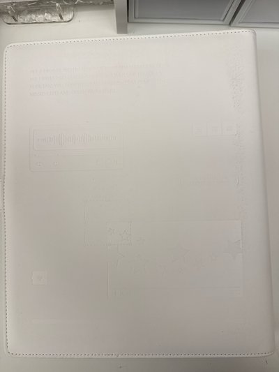 白色九宮格卡冊