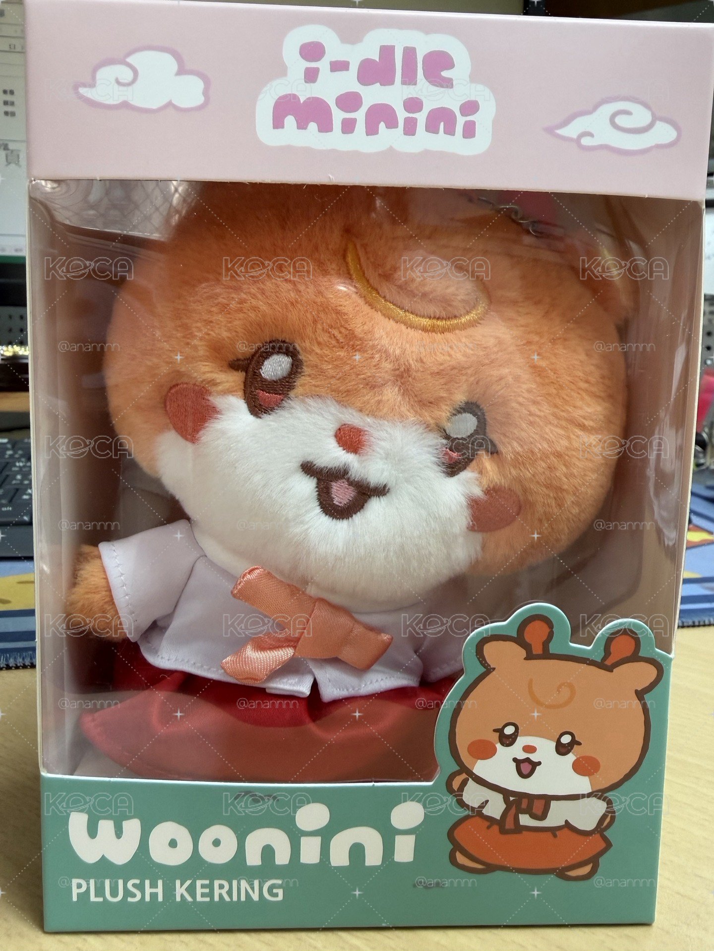 韓服娃全新未拆含卡
