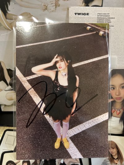 twice美版親簽 (momo) 現貨
