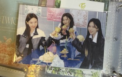 TWICE 團卡 小分隊