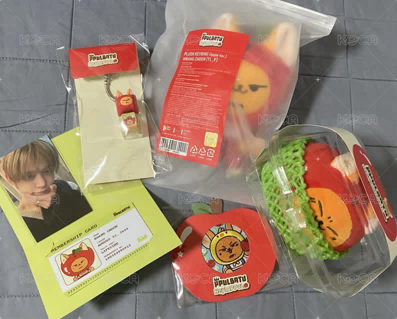 黃春會員卡+蘋果娃+壓力球+鍵帽+徽章+滿額卡