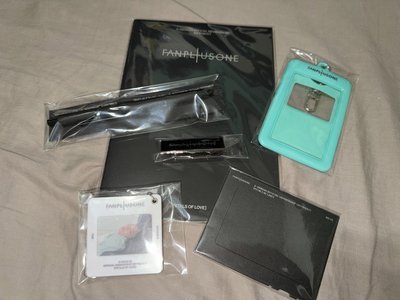 GD OFFICIAL MEMBERSHIP 1ST FAM KIT [PETALS OF LOVE] LOVE Ver