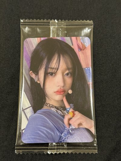 SUPER REAL ME   M2出道秀直播卡 全新未拆