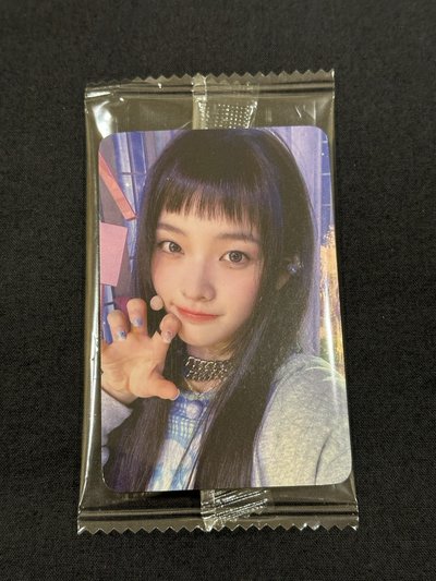 SUPER REAL ME   M2出道秀直播卡 全新未拆