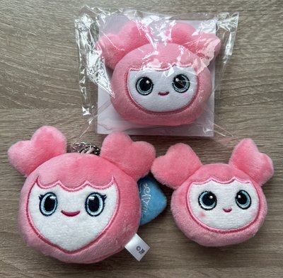 TWICE MOVELY周邊