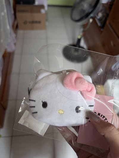 jisoo x kitty快閃店餘量