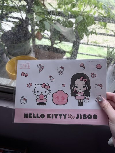jisoo x kitty快閃店餘量