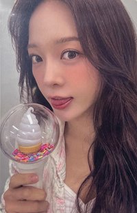 2026 I.O.I Con 手燈 周邊卡 