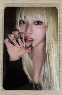 金髮美甲寧