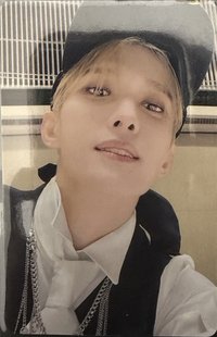 精選專 yzy F 簽售卡 