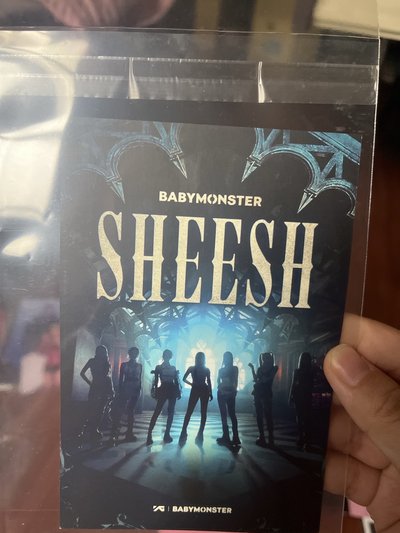 SHEESH手寫信➕圖三立牌wvs