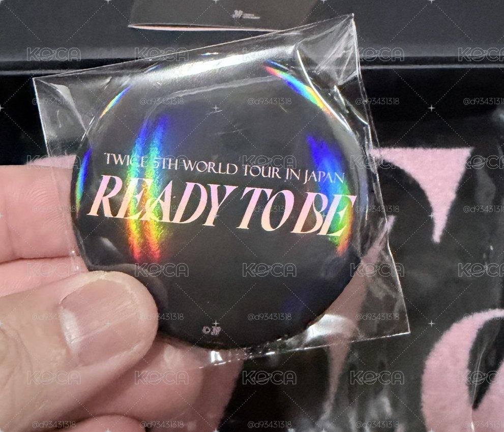  TWICE 5TH WORLD TOUR 'READY TO BE' in JAPAN 的 VIP 特典禮盒。