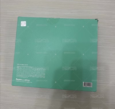 現貨 哼阿寧化妝包（ 微盒損 本體無損 ）