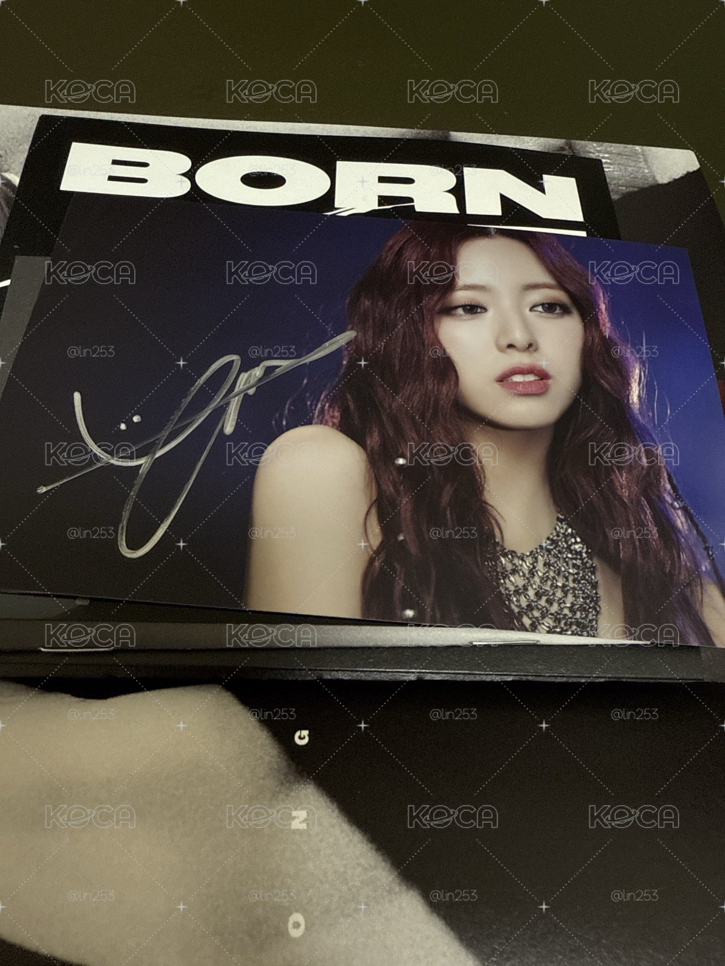 有娜 born to be美版親簽