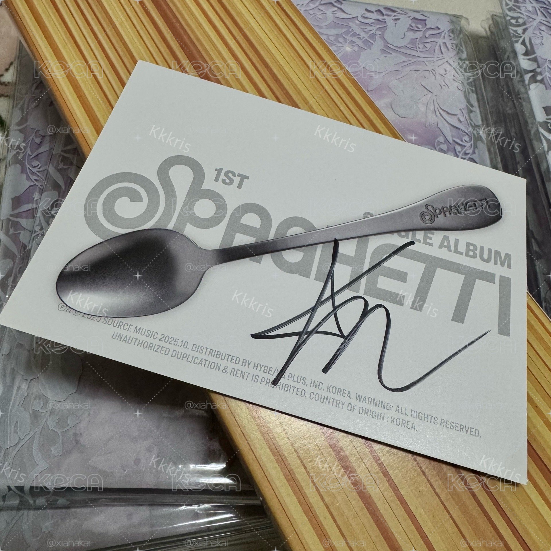 LE SSERAFIM SPAGHETTI (PHOTOBOOK VER.) 美通 單采源親簽明信片