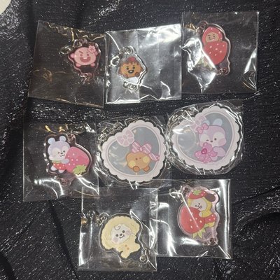 🇯🇵BT21  GACHA扭蛋連結吊飾