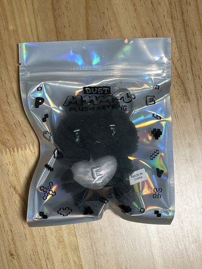 PLAVE Caligo pt.2 MD 黑色MMMM吊飾