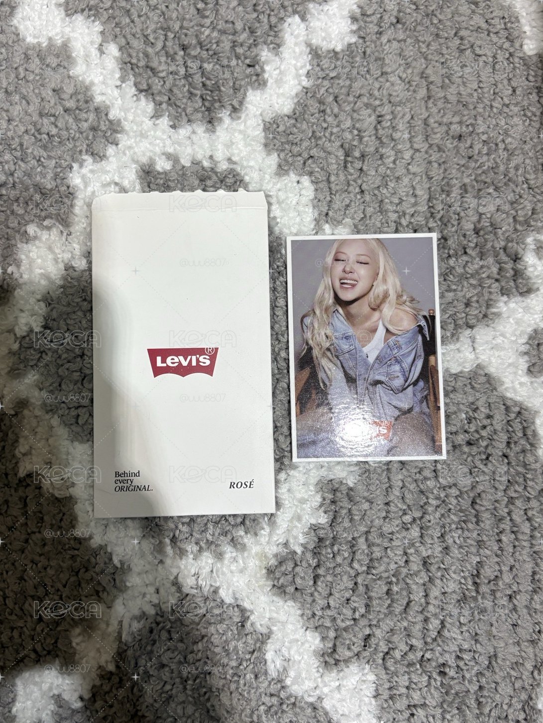 Rosé Levi’s 代言卡 