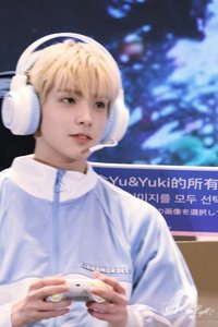 N 請參考賣場很多小卡