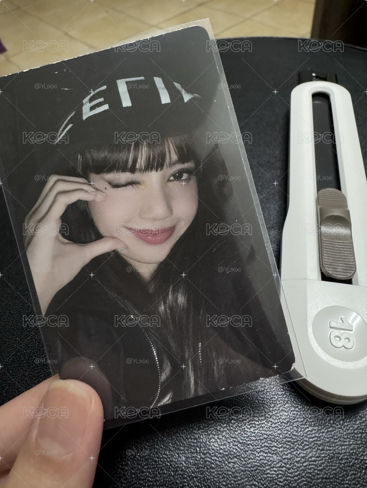 BLACKPINK Lisa粉膠卡