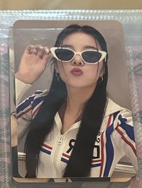 Lia Cheshire 專卡 