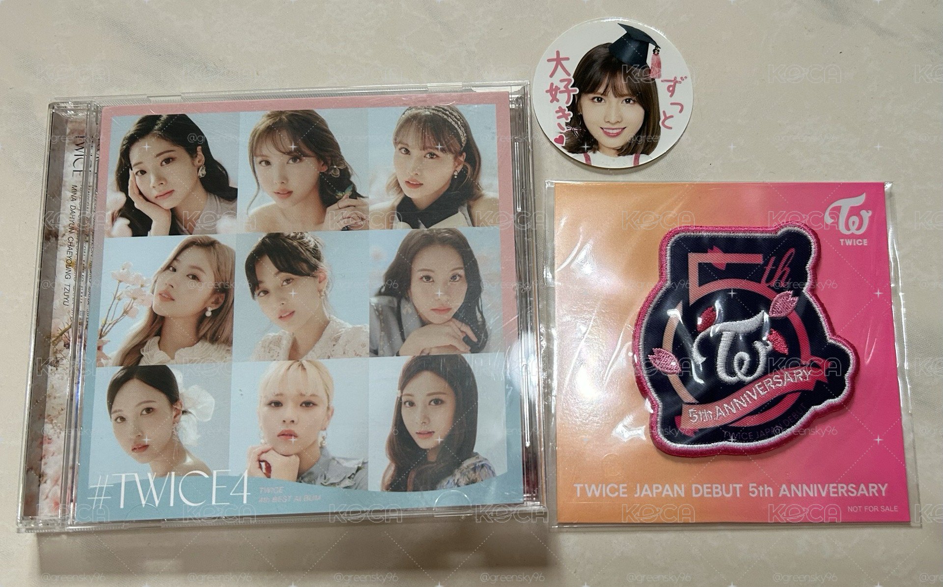 日專twice 4空專➕🍑小貼紙、merry專卡➕JAPAN DEBUT 5th ANNIVERSARY的紀念刺繡徽章