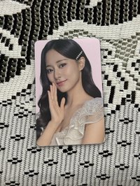 摸臉