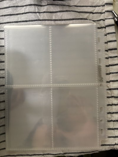 二手水波紋卡冊（含19張內頁 ）有小廠損（圖二）