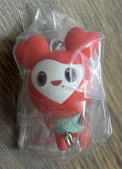 彩瑛❤️萬代扭蛋 捏捏串串吊飾