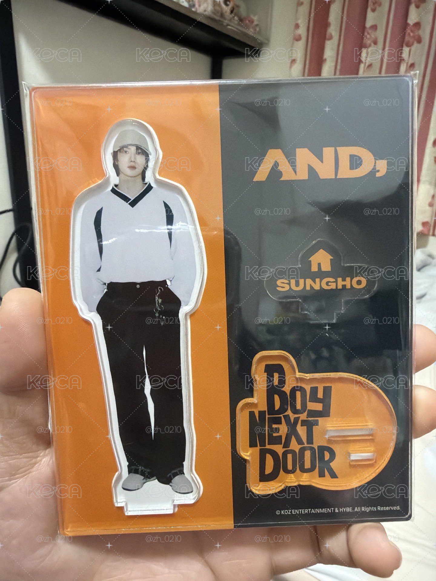 AND, 成淏立牌